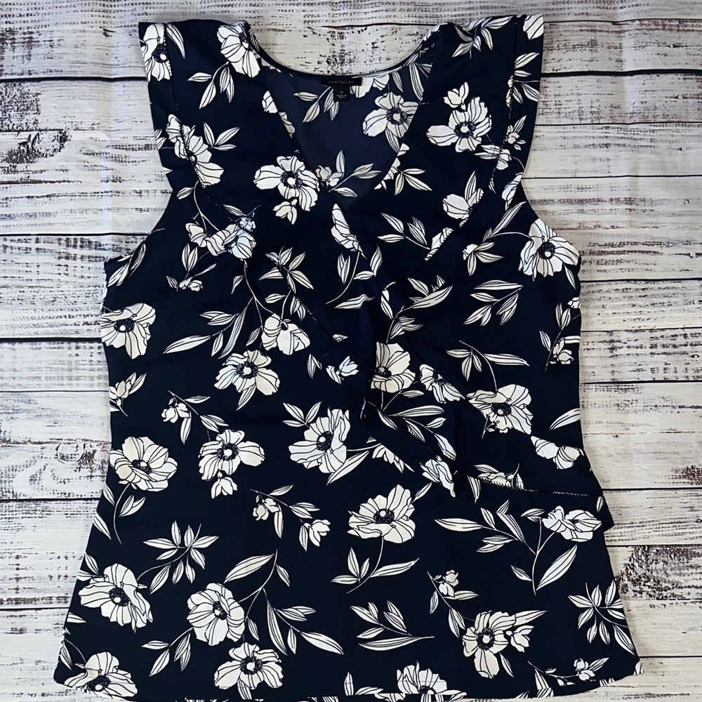 Ann Taylor Navy and White Floral Blouse Sz. 10